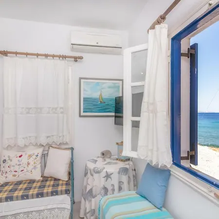 Luxury Wave Maisonette